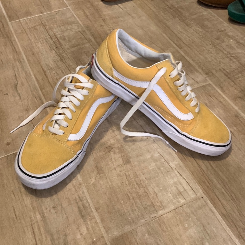 Like New Vans Old Skool Sneakers